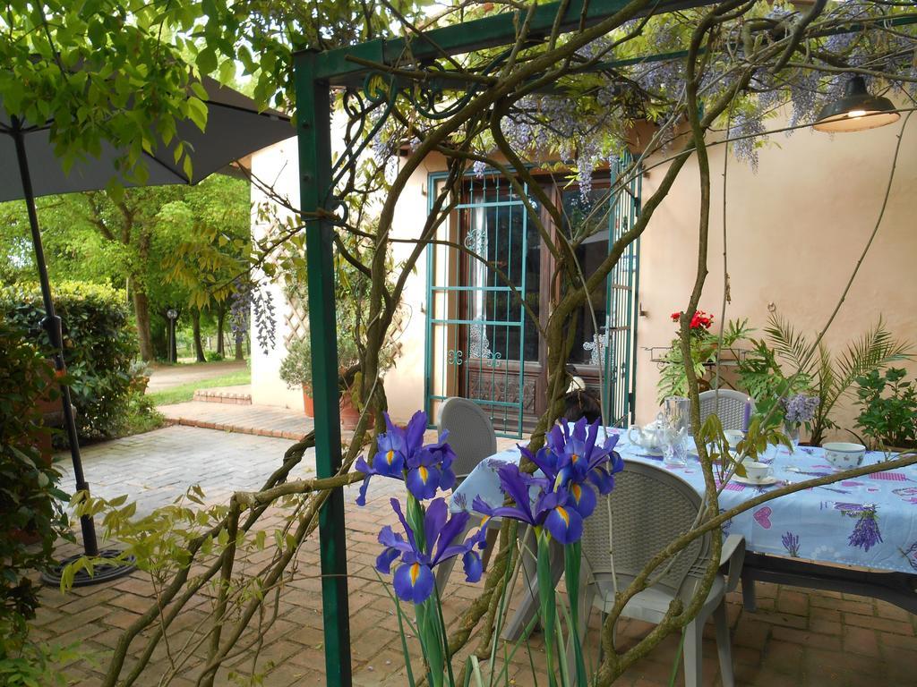 Gasthaus Fioralice Fauglia Exterior foto